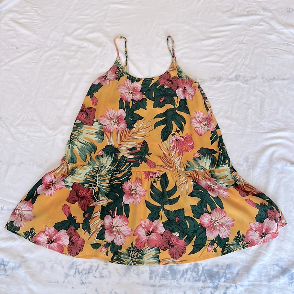 Rip Curl Tropical Dress. Sz M. Excellent condition.